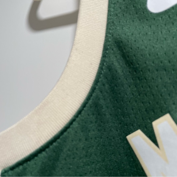 Milwaukee Bucks Giannis Antetokounmpo Nike Green Swingman Jersey Icon Edition - Picture 3 of 7